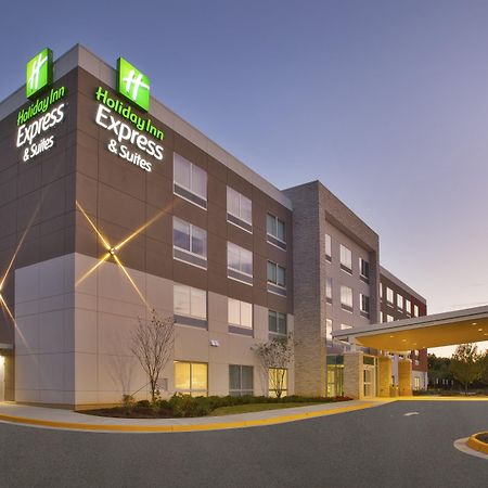 Holiday Inn Express And Suites South Hill By Ihg Exterior foto