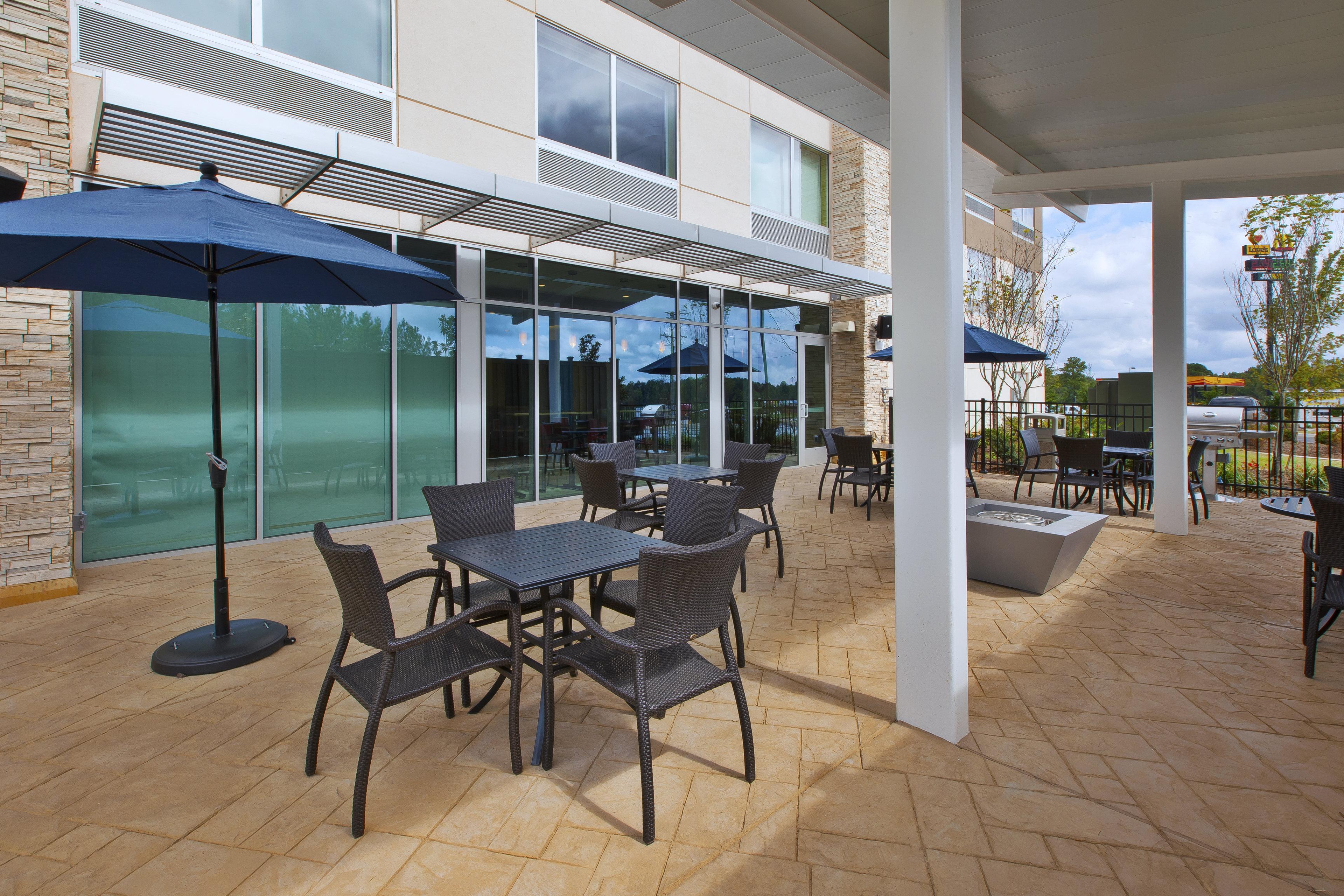 Holiday Inn Express And Suites South Hill By Ihg Exterior foto
